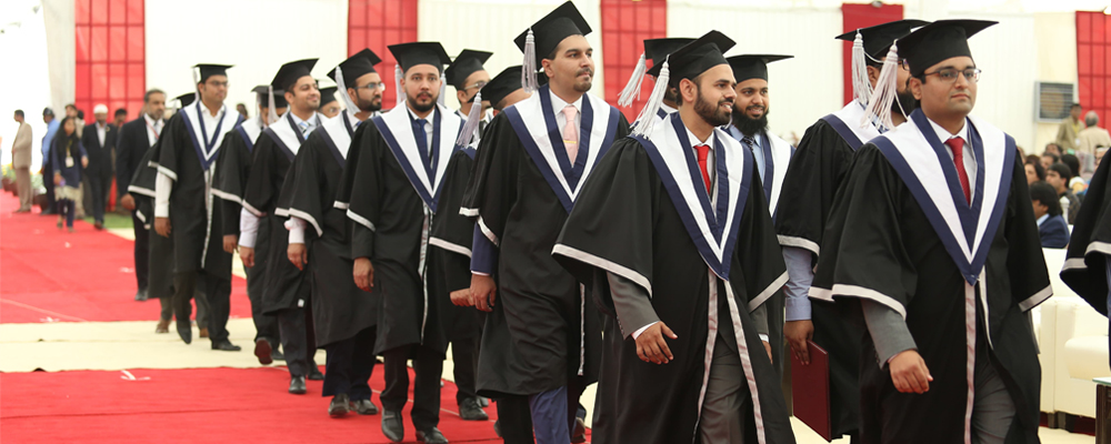Largest Group of Graduates Pass Out at IBA, Karachi Convocation 2018