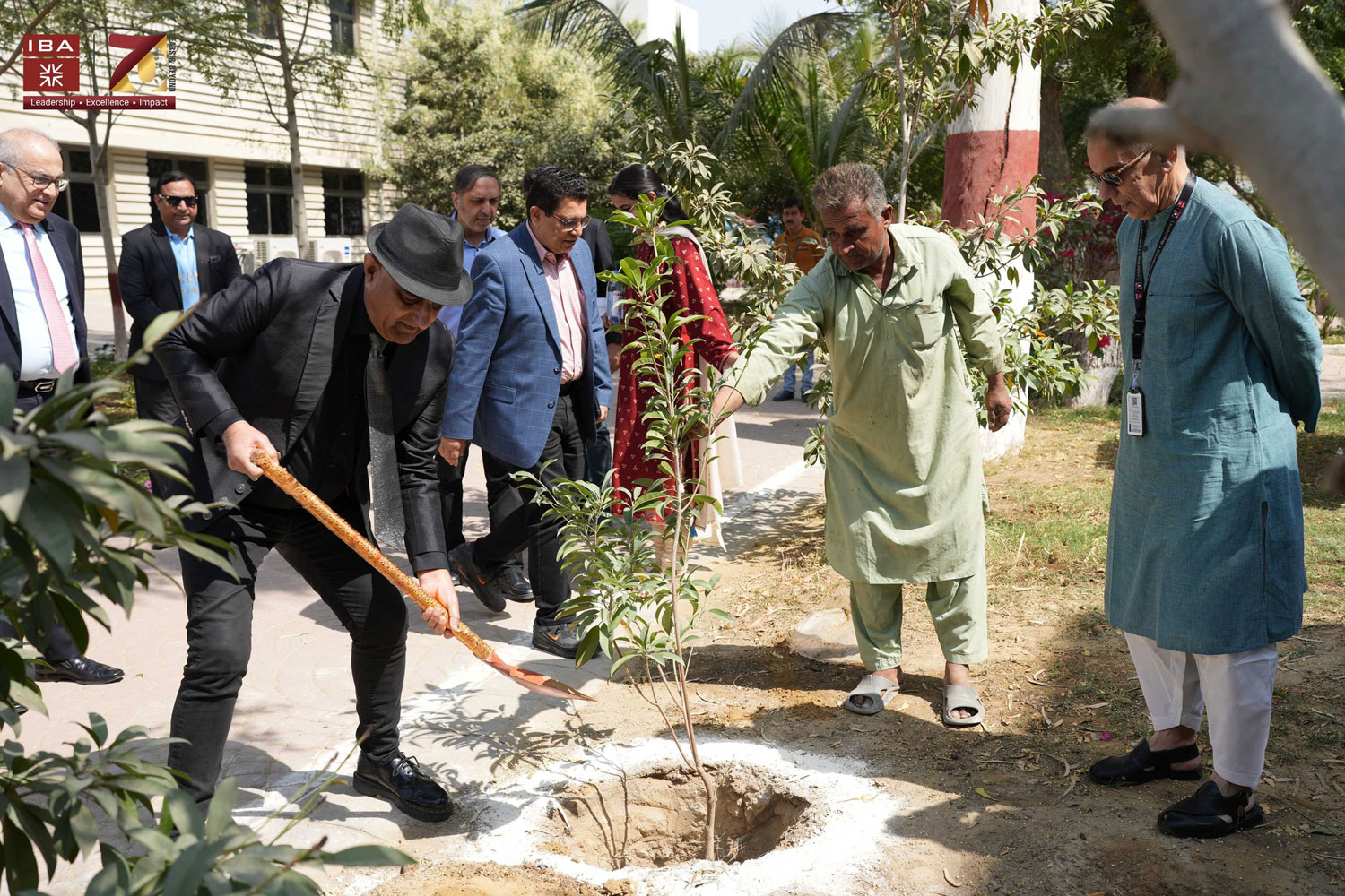 IBA Karachi Hosts Ashraf Habibullah for an Inspiring Session