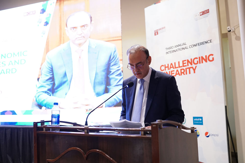 Governor State Bank discusses macroeconomic challenges at IBA's 3rd Annual International Conference on 'Challenging Linearity'