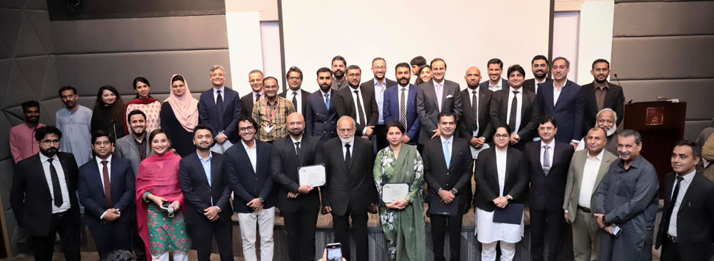 IBA Karachi organizes a certificate ceremony for graduates of the Bar Transfer Test