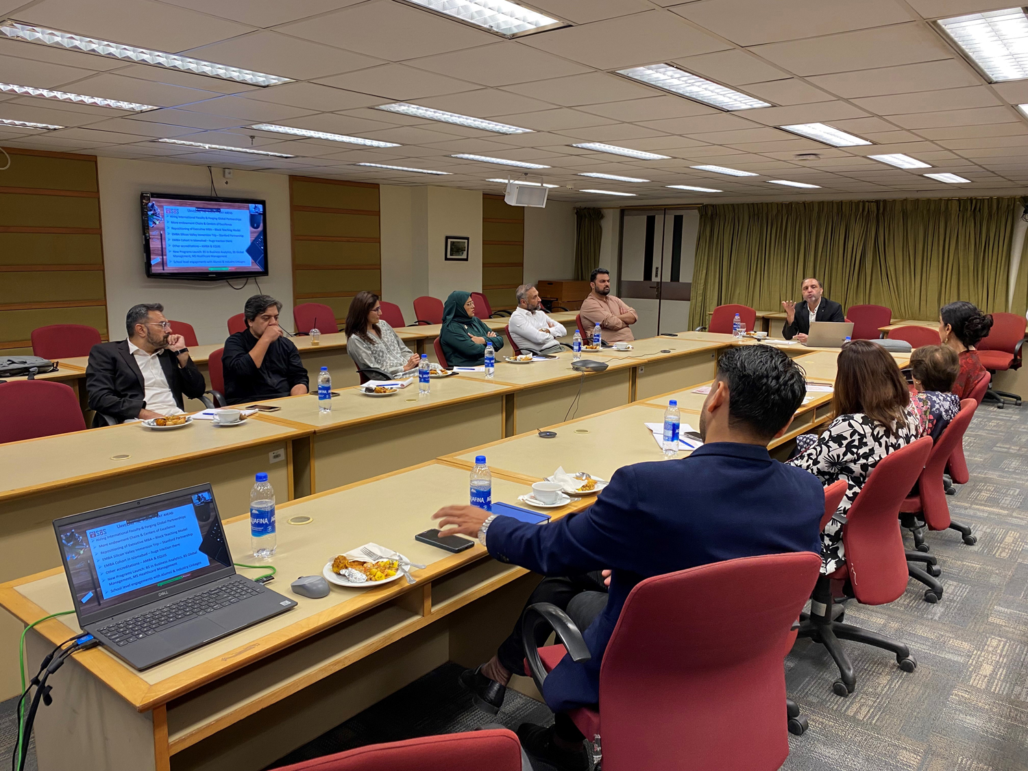 IBA-SBS Hosts Inaugural Advisory Board Meeting