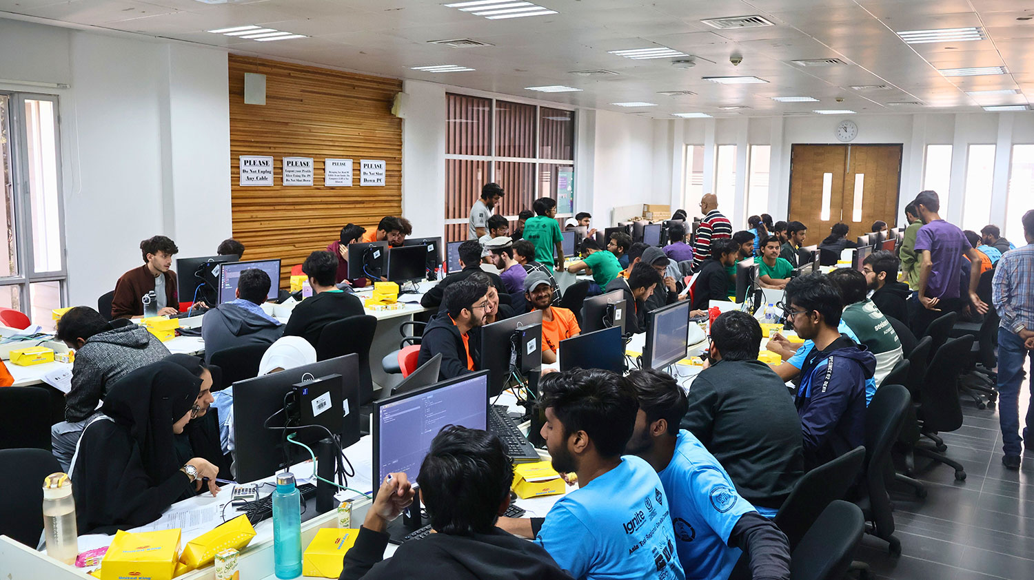 IBA-SMCS Hosts Computer Science Students from Leading Universities at ICPC Pakistan Regional Contest