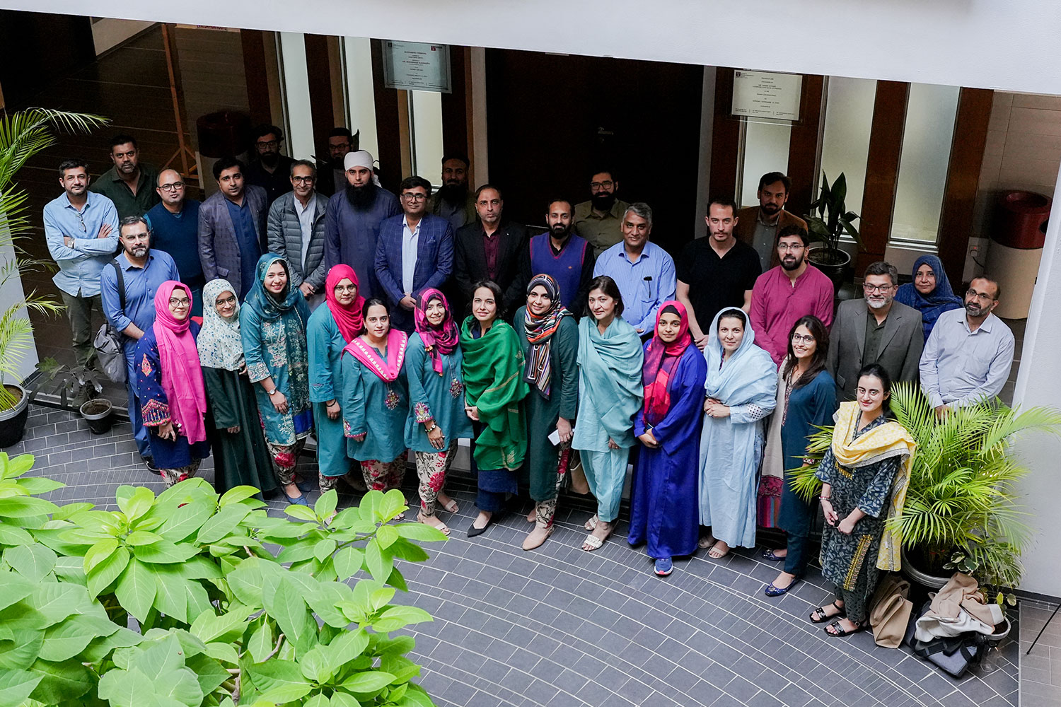 SBS Faculty Engages in Insightful Discussions and Farewell Tributes