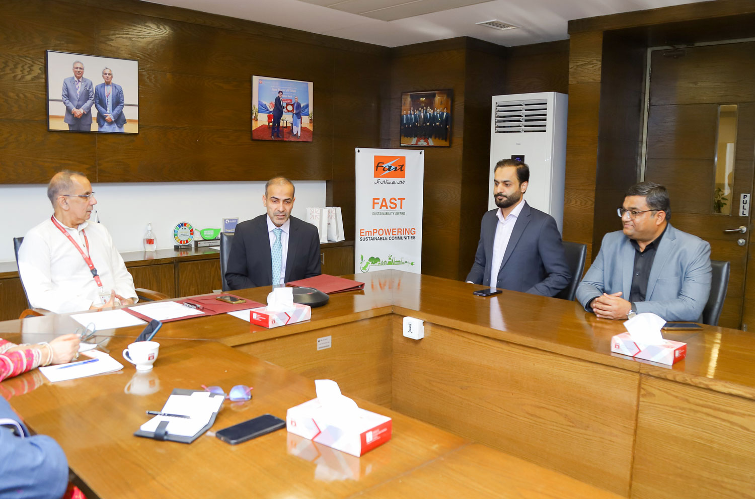 SMCS and Fast Cables Sign MoA to Promote Educational Excellence and Sustainability in Pakistan