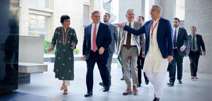 US Ambassador visits IBA’s Center for Entrepreneurial Development to endorse the startups landscape 