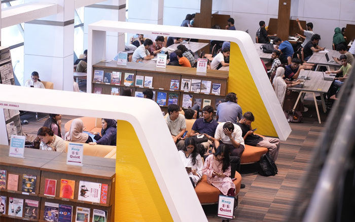 Cutting-Edge Library & Hi-Tech Computer Labs